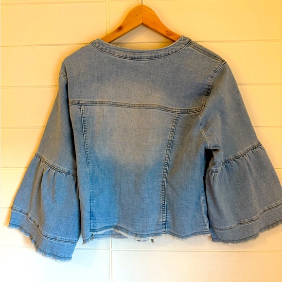 SOHO NY&COMPANY Distressed Denim Round Collar Peplin Sleeve Denim Crop Jacket - Picture 2 of 5